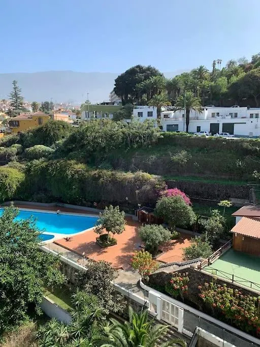 Modernes Appartment Mit Bergblick Und Grossen Pool 拉克鲁斯
