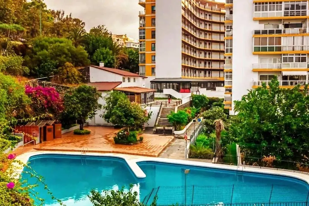 Modernes Appartment Mit Bergblick Und Grossen Pool 拉克鲁斯